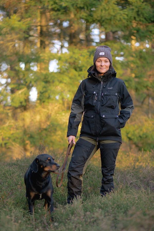 Upgrade Your Dog Handling Gear with Arrak Outdoor's Comfortable and Stylish Clothing