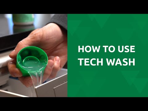 Nikwax Tech Wash® for Cleaning Rain and Ski Clothing (300 ml)